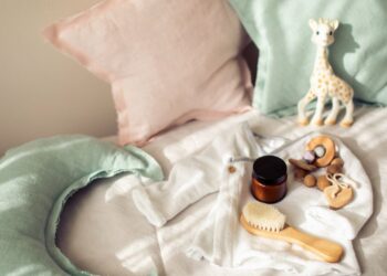 Cele mai bune 30 de cadouri de oferit unui nou-născut