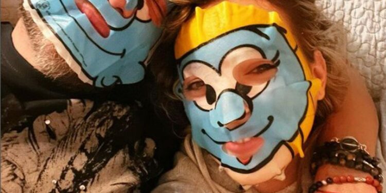 Marta Riesco și Antonio David Flores: întâlnire la frumusețe acasă