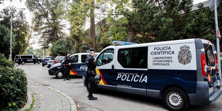 Ultimele știri, astăzi: un alt artefact este trimis la ambasada Statelor Unite la Madrid