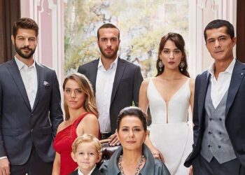 complotul și distribuția noii divinități turcești