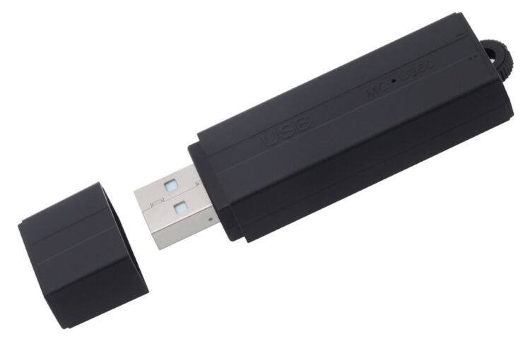 Camuflarea microfoanelor spion – cum sunt aceste dispozitive ascunse în obiecte comune