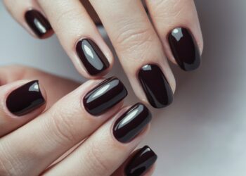 Tehnica unghiilor cu gel pas cu pas: cum obții rezultate profesionale folosind produsele de top
