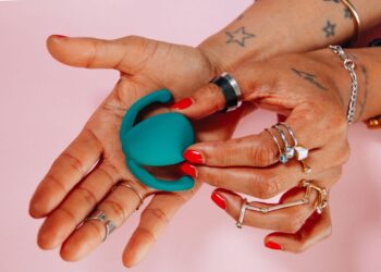 Ce beneficii aduce folosirea jucăriilor erotice