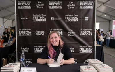 Vestea care ii va surprinde pe fanii Fourth Wing. Noua carte nu este deloc ce credeti