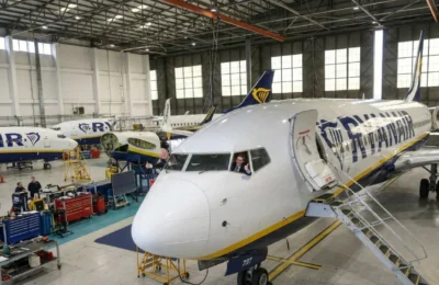 Vestea care schimba totul pentru romani. Alcoolul, interzis in aeroporturi dimineata?