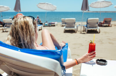 Ce pachete oferă Viva Holidays pentru Grecia: Thassos, Paralia și Olympic Beach?