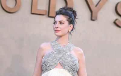 Anne Hathaway și-a confirmat sarcina la premiera The Odyssey din New York